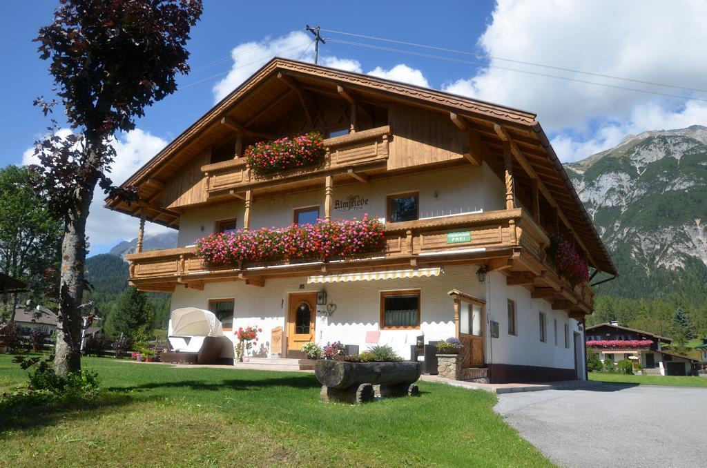 Ferienwohnung Haus Almfriede Leutasch Zimmer foto
